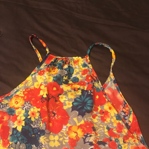 Everly flower tank - Picture 3 of 3